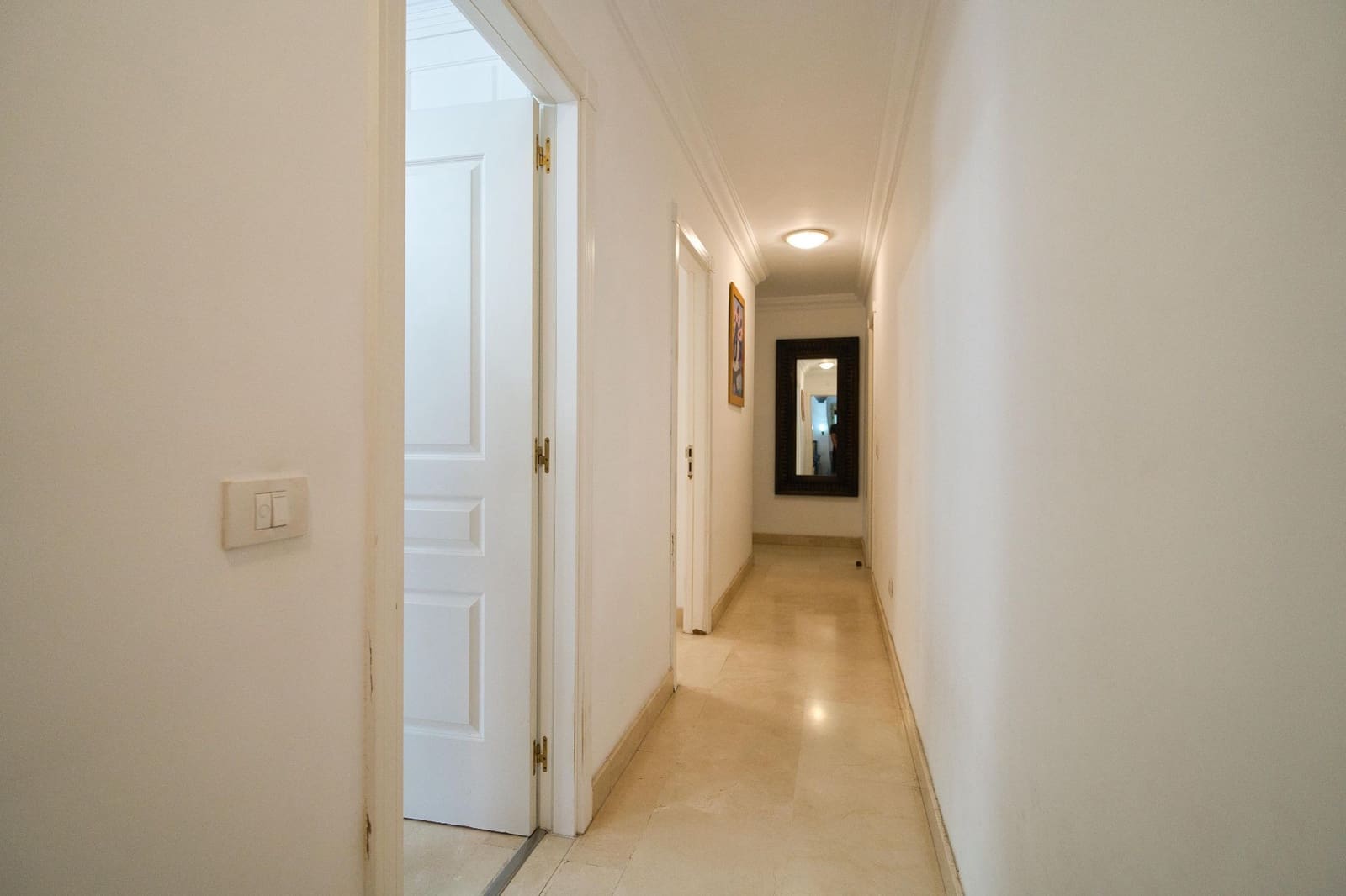 3 soveværelse Lejlighed til salg i Playa del Duque med swimmingpool - € 840.000 (Ref: 9711076)