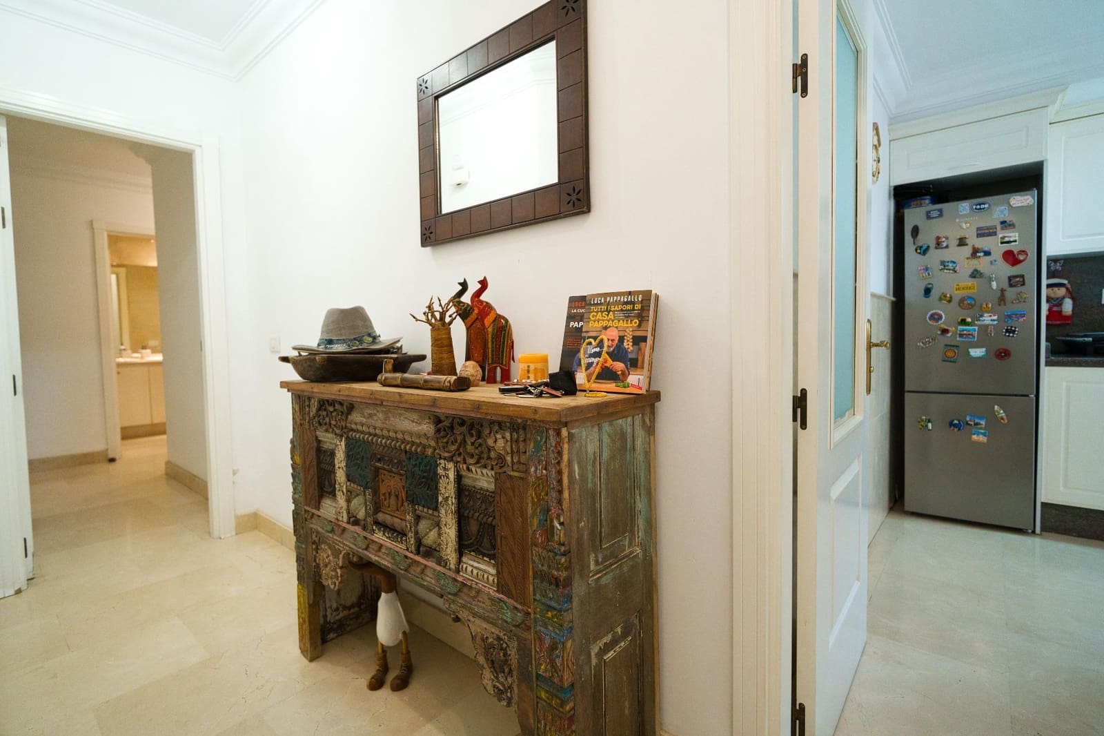 3 soveværelse Lejlighed til salg i Playa del Duque med swimmingpool - € 840.000 (Ref: 9711076)