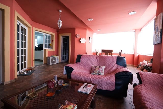 3 soveværelse Lejlighed til salg i Playa del Duque, Adeje med swimmingpool - € 840.000 (Ref: 9711076)