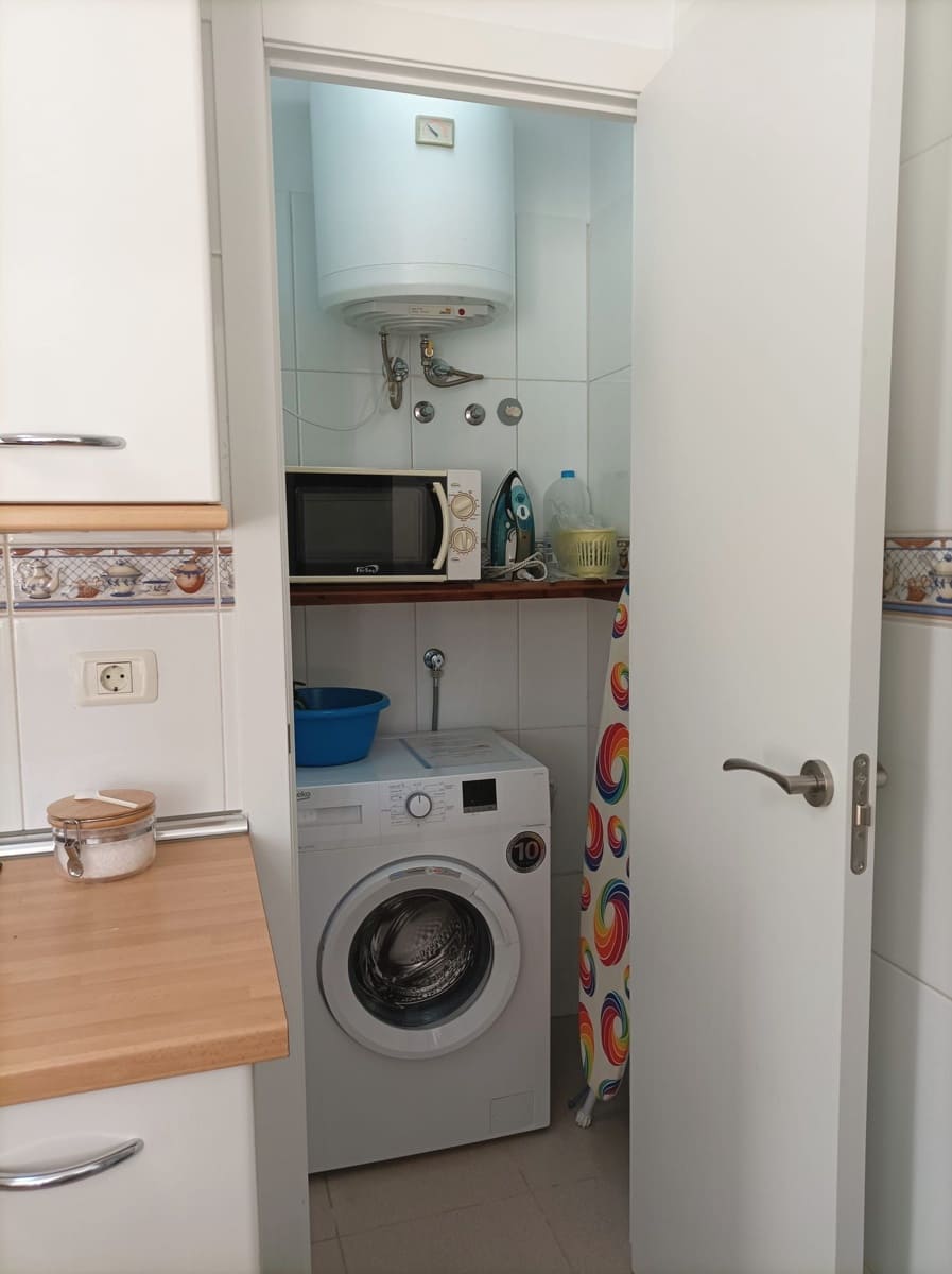 1 sypialnia Apartament na sprzedaż w Los Cristianos z basenem garażem - 309 950 € (Ref: 9711077)