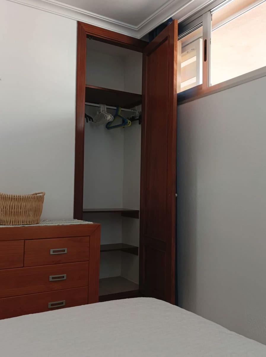 1 sypialnia Apartament na sprzedaż w Los Cristianos z basenem garażem - 309 950 € (Ref: 9711077)