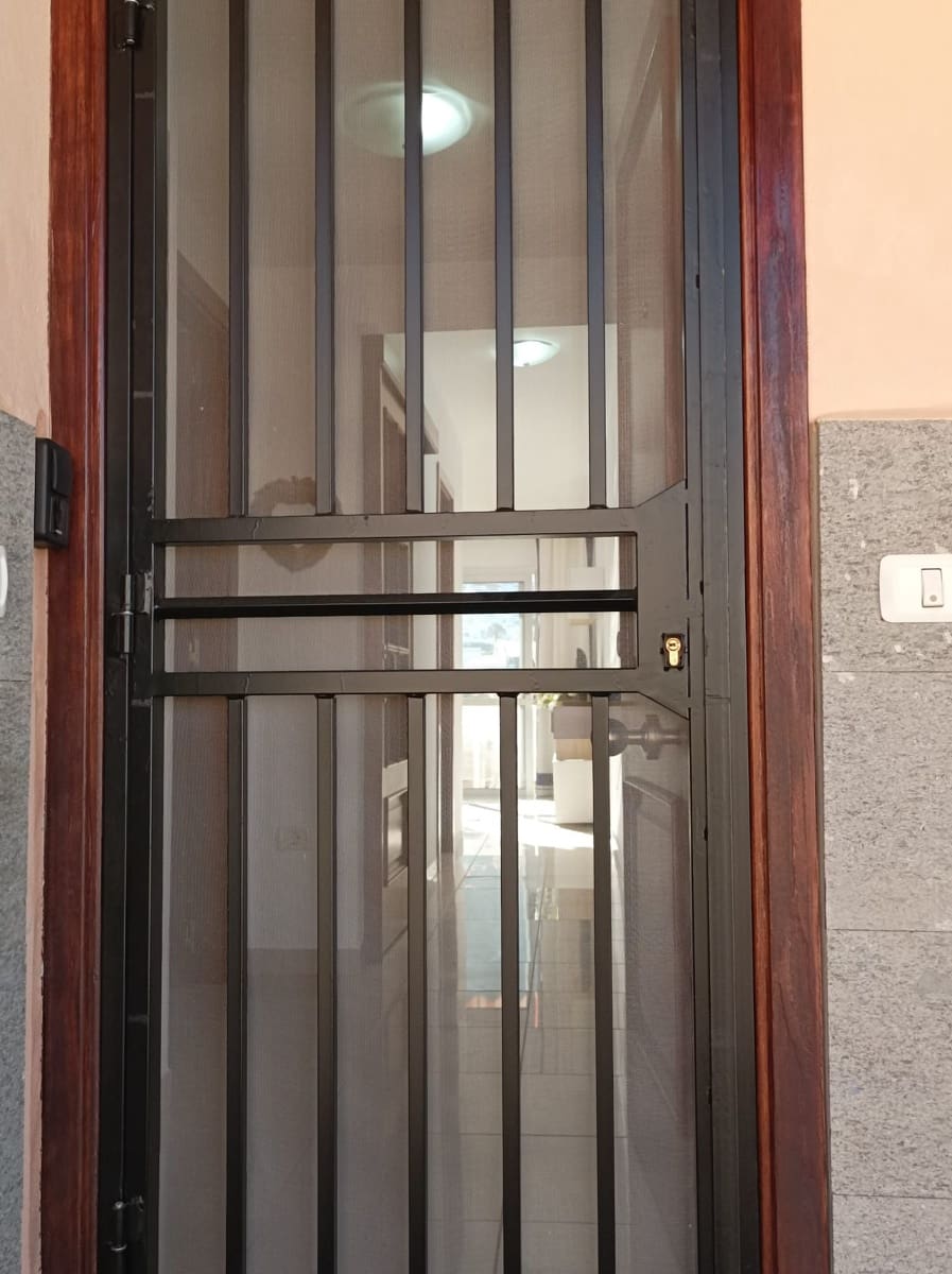 1 sypialnia Apartament na sprzedaż w Los Cristianos z basenem garażem - 309 950 € (Ref: 9711077)