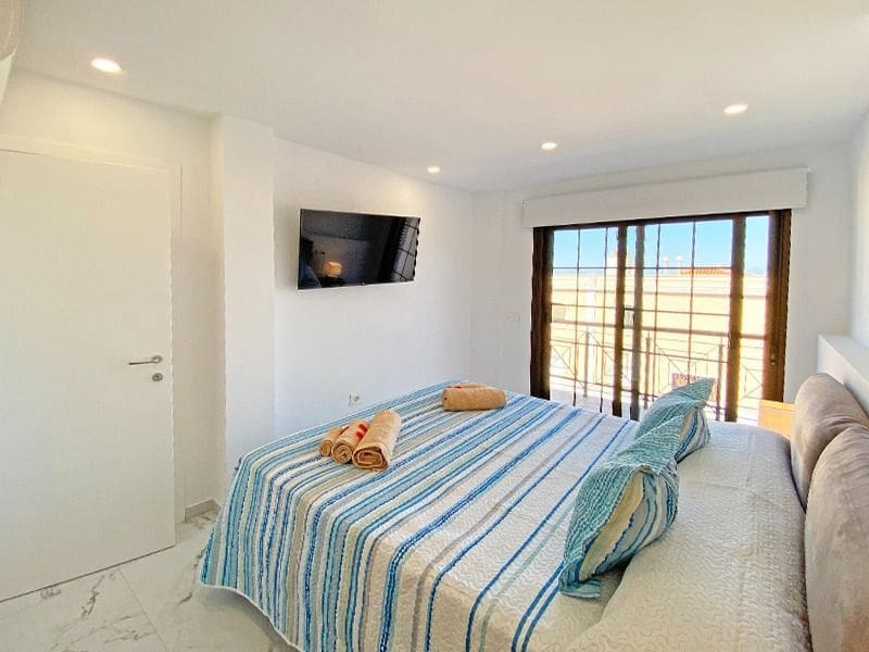 4 slaapkamer Villa te koop in Fanabe met garage - € 490.000 (Ref: 9714495)