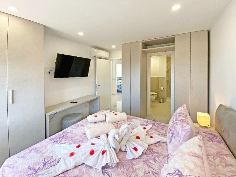 4 slaapkamer Villa te koop in Fanabe met garage - € 490.000 (Ref: 9714495)