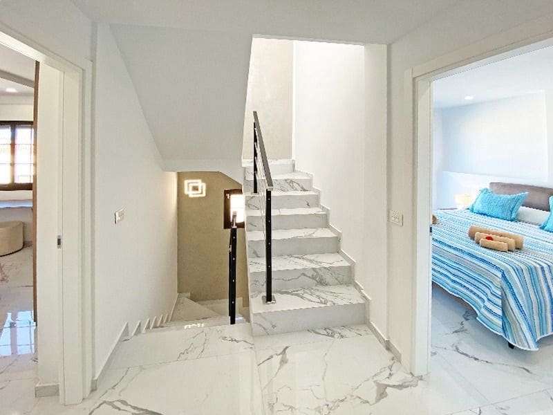 4 slaapkamer Villa te koop in Fanabe met garage - € 490.000 (Ref: 9714495)