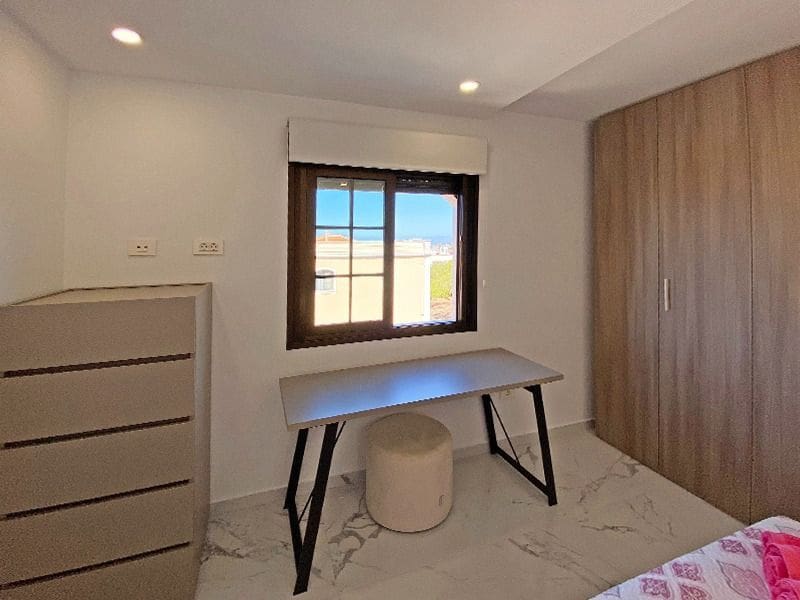 4 slaapkamer Villa te koop in Fanabe met garage - € 490.000 (Ref: 9714495)