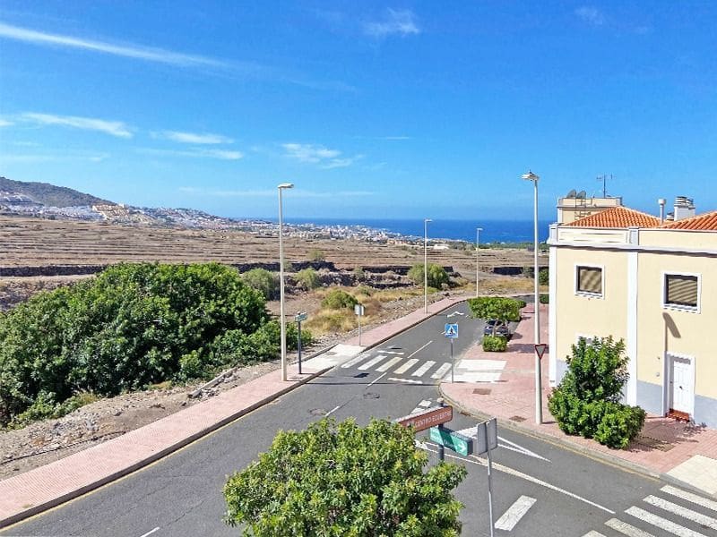 4 slaapkamer Villa te koop in Fanabe met garage - € 490.000 (Ref: 9714495)