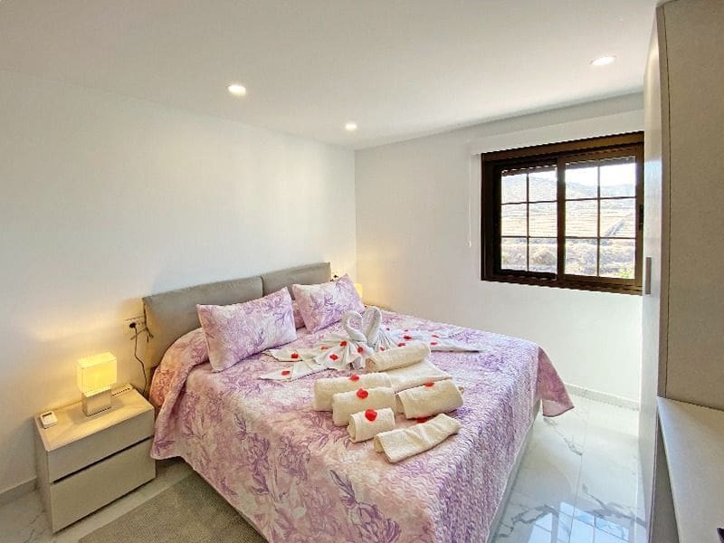 4 slaapkamer Villa te koop in Fanabe met garage - € 490.000 (Ref: 9714495)