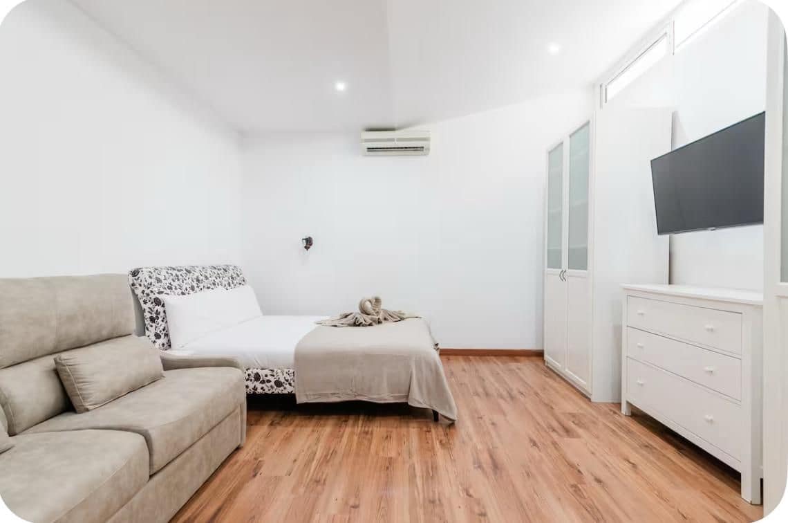 4 slaapkamer Villa te koop in El Madronal met zwembad garage - € 790.000 (Ref: 9714496)