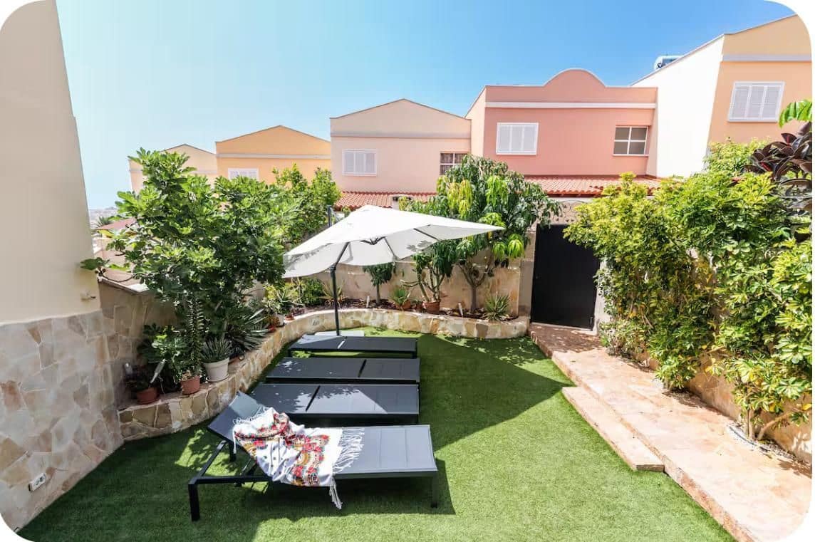 4 slaapkamer Villa te koop in El Madronal met zwembad garage - € 790.000 (Ref: 9714496)