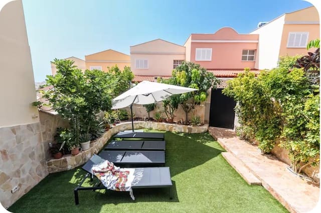 4 soverom Villa til salgs i El Madroñal, Adeje med svømmebasseng garasje - € 790 000 (Ref: 9714496)