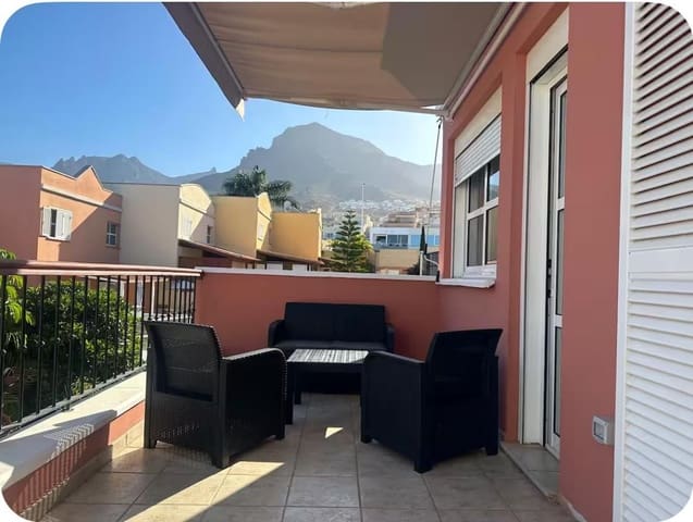 4 soverom Villa til salgs i El Madroñal, Adeje med svømmebasseng garasje - € 790 000 (Ref: 9714496)