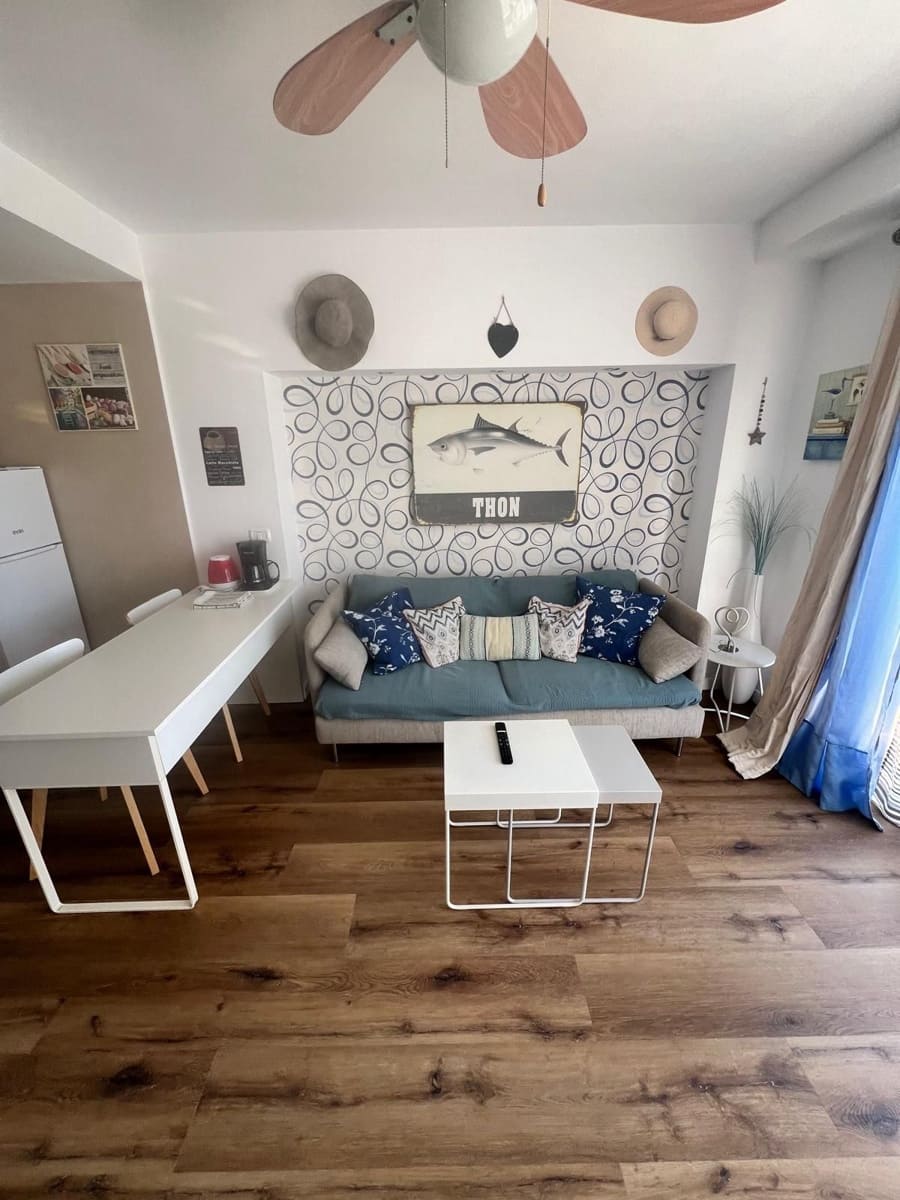 1 bedroom Apartment for sale in Playa de las Americas with pool - € 290,000 (Ref: 9719482)