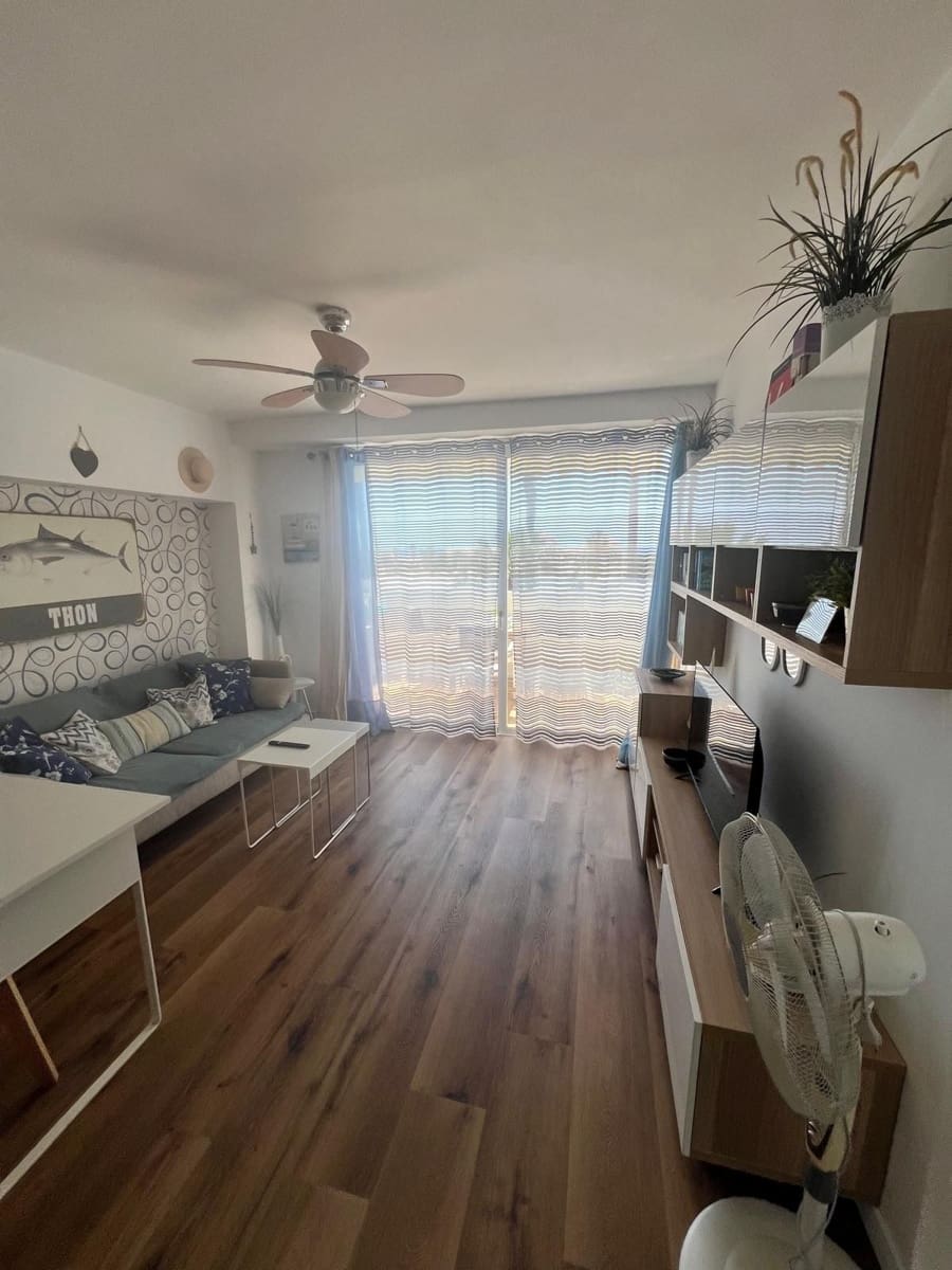 1 bedroom Apartment for sale in Playa de las Americas with pool - € 290,000 (Ref: 9719482)