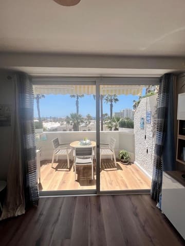 Apartamento de 1 habitación en Playa de las Americas, Arona en venta con piscina - 290.000 € (Ref: 9719482)