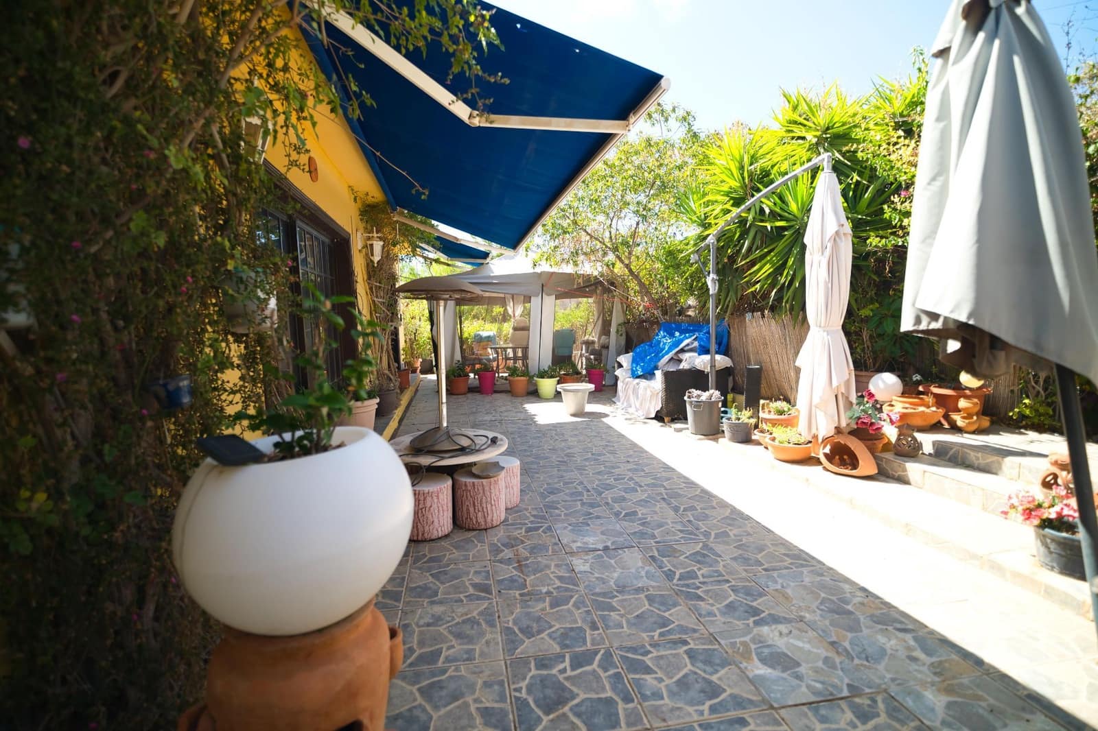 4 bedroom Townhouse for sale in Granadilla de Abona with garage - € 449,000 (Ref: 9719483)