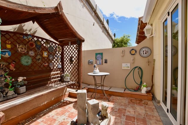 2 bedroom Semi-detached Villa for sale in Chayofa, Arona with garage - € 389,000 (Ref: 9721085)