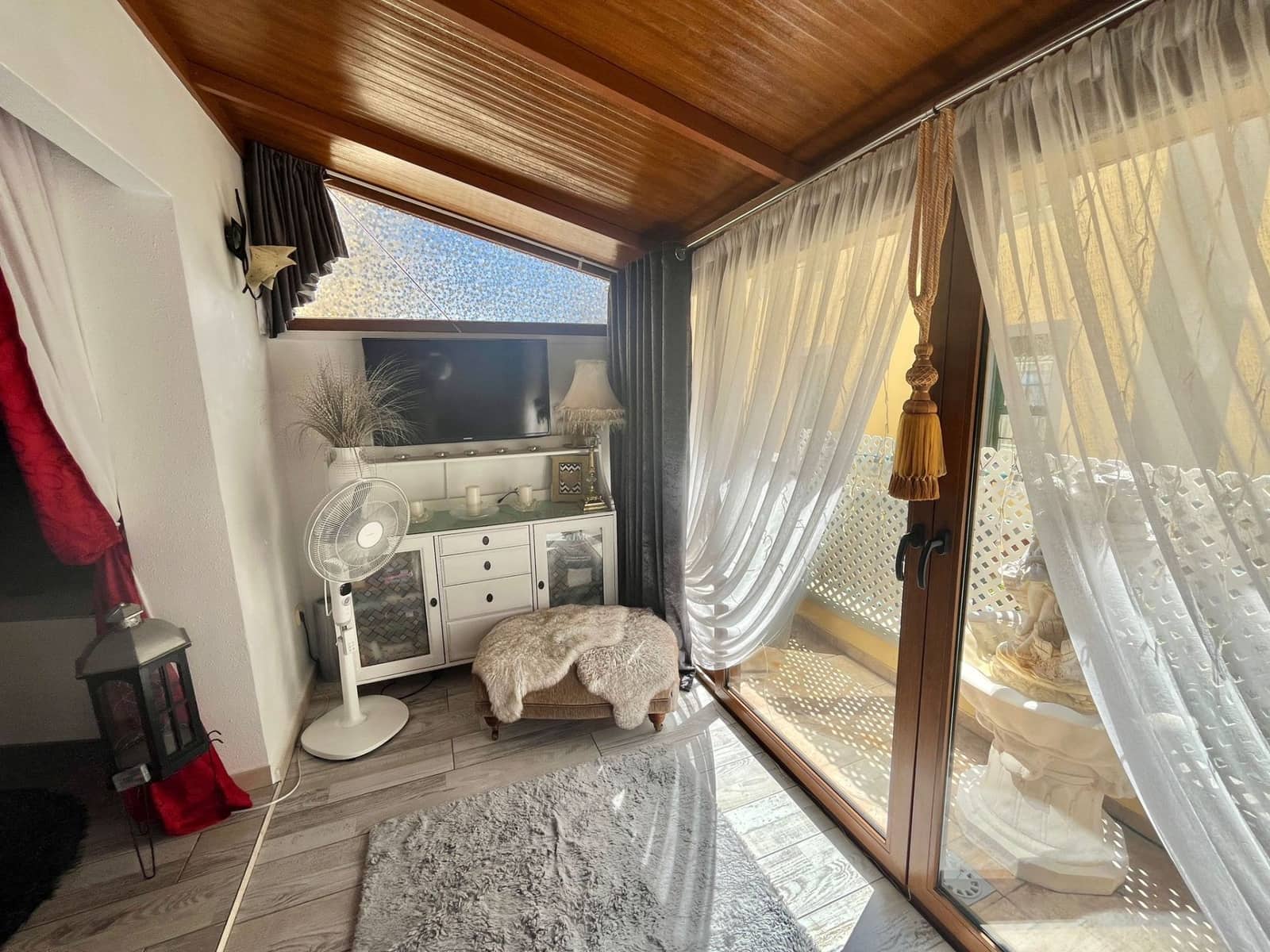 3 bedroom Semi-detached Villa for sale in Llano del Camello with pool garage - € 399,000 (Ref: 9726330)