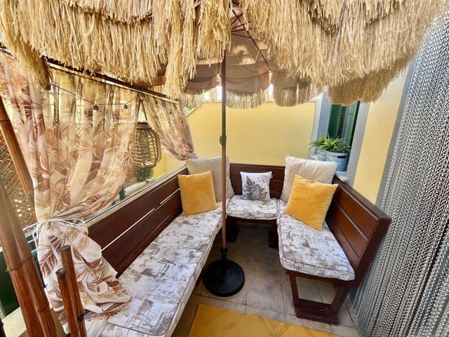 3 bedroom Semi-detached Villa for sale in Llano del Camello, San Miguel de Abona with pool garage - € 399,000 (Ref: 9726330)