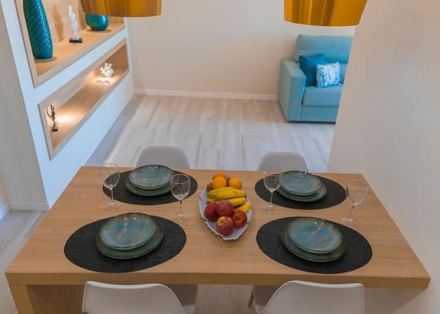 1 bedroom Apartment for sale in Los Cristianos, Arona with pool - € 235,000 (Ref: 9726331)