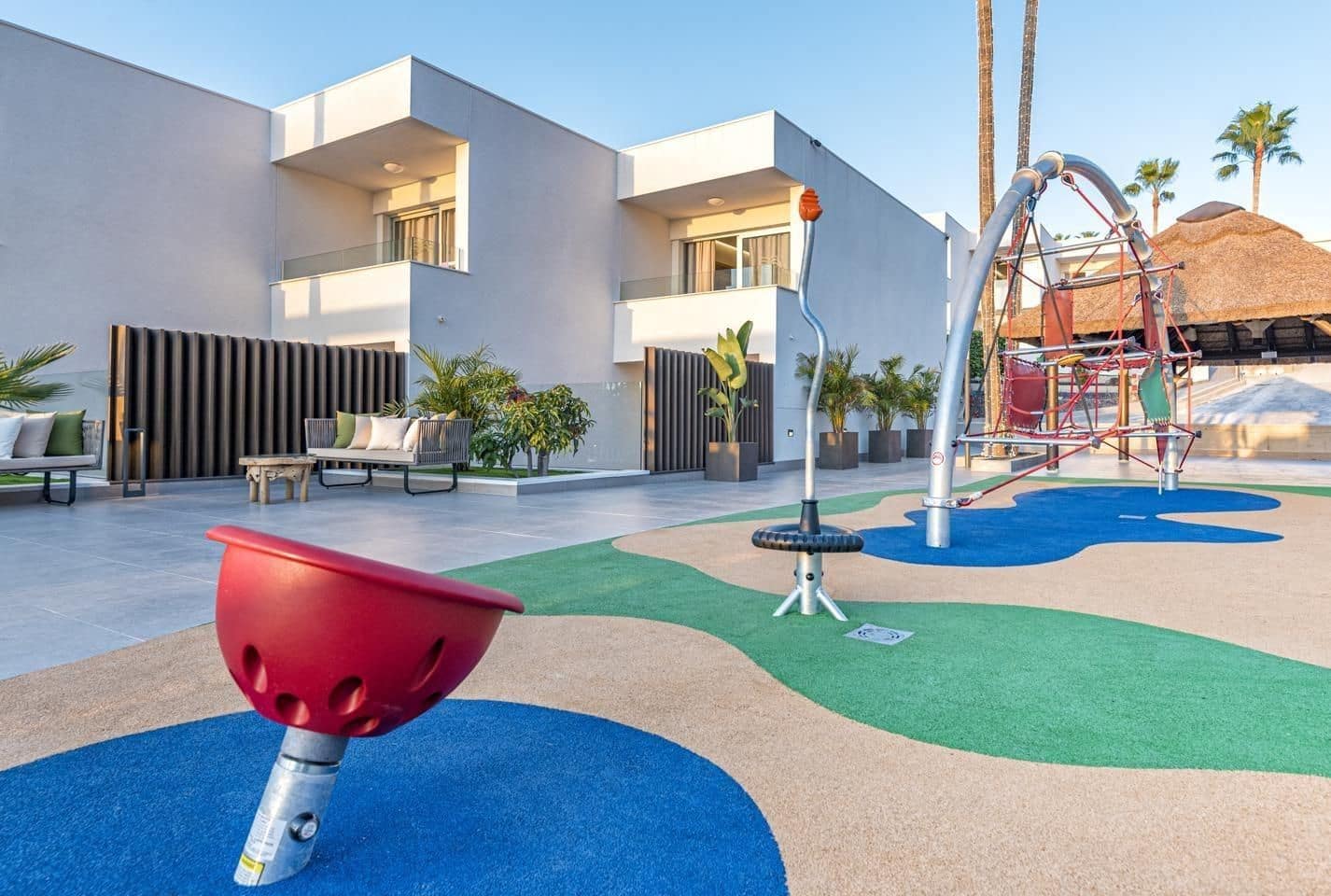 1 bedroom Apartment for sale in Los Cristianos with pool - € 235,000 (Ref: 9726331)