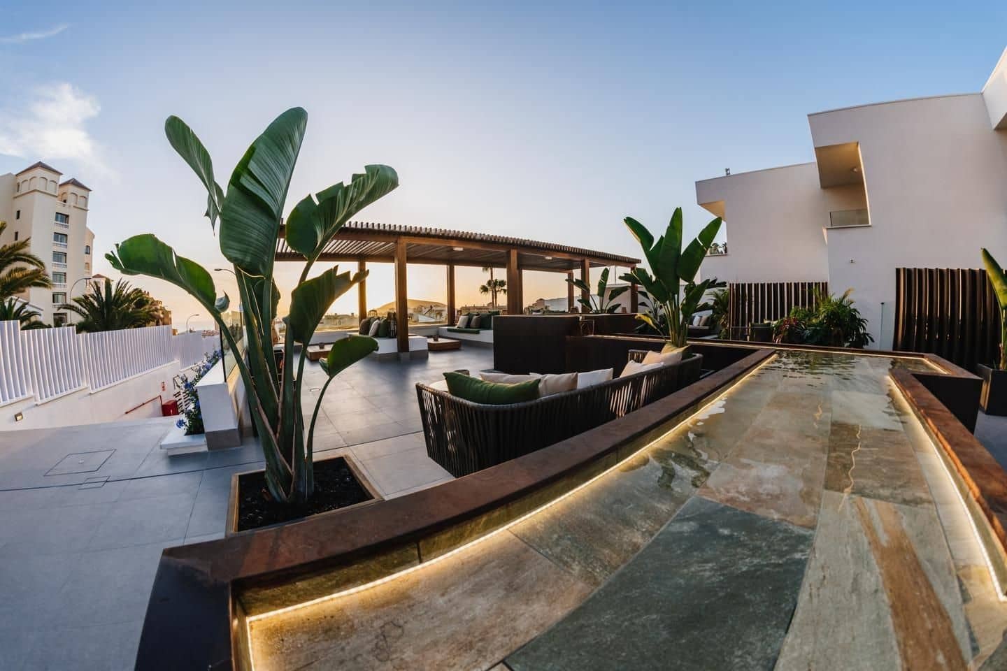 1 bedroom Apartment for sale in Los Cristianos with pool - € 235,000 (Ref: 9726331)