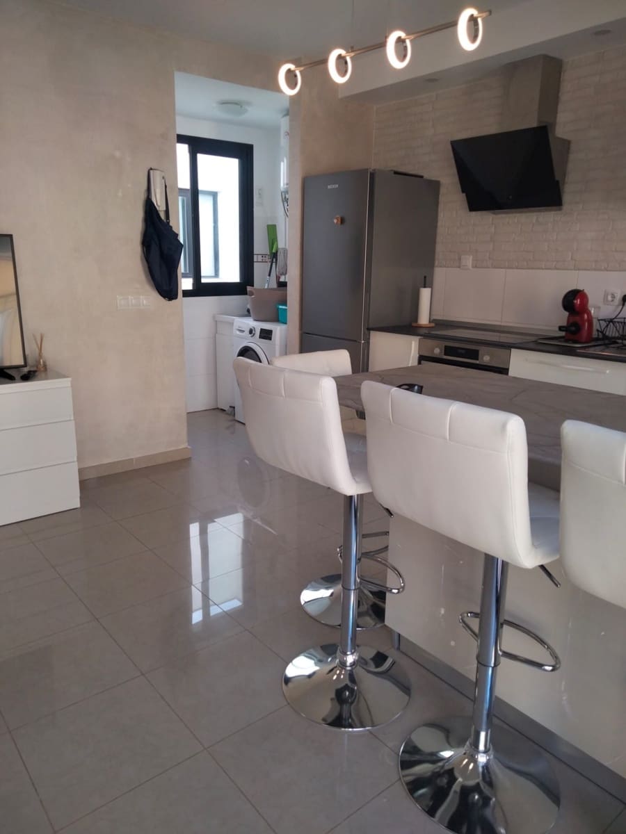 2 bedroom Apartment for sale in Adeje with garage - € 277,500 (Ref: 9735156)