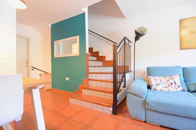 Pareado de 3 habitaciones en Los Olivos, Adeje en venta con piscina garaje - 360.000 € (Ref: 9737921)