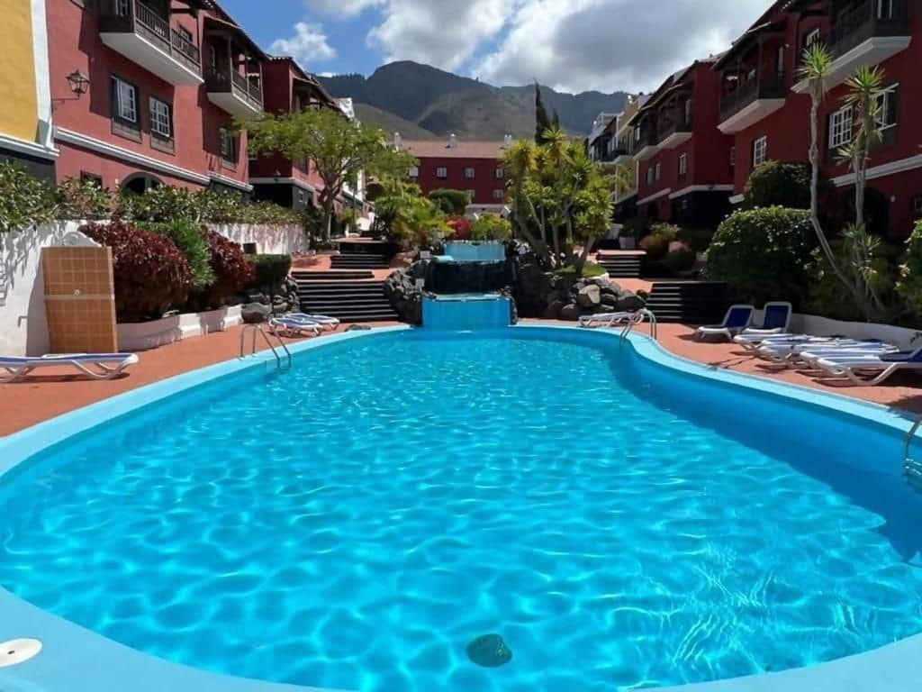 Pareado de 3 habitaciones en Los Olivos en venta con piscina garaje - 360.000 € (Ref: 9737921)