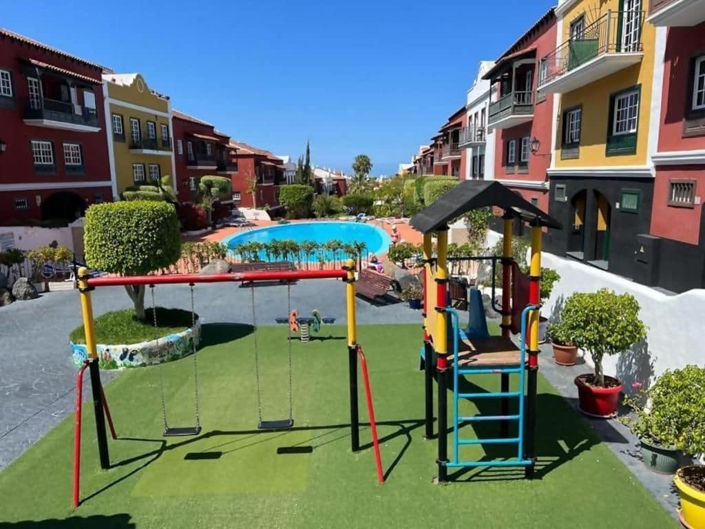 Pareado de 3 habitaciones en Los Olivos en venta con piscina garaje - 360.000 € (Ref: 9737921)