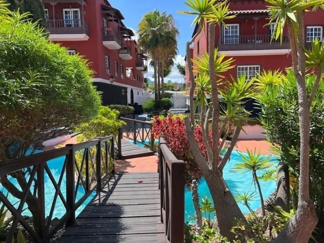 4 chambre Appartement à vendre à Los Olivos, Adeje avec piscine garage - 389 000 € (Ref: 9747562)