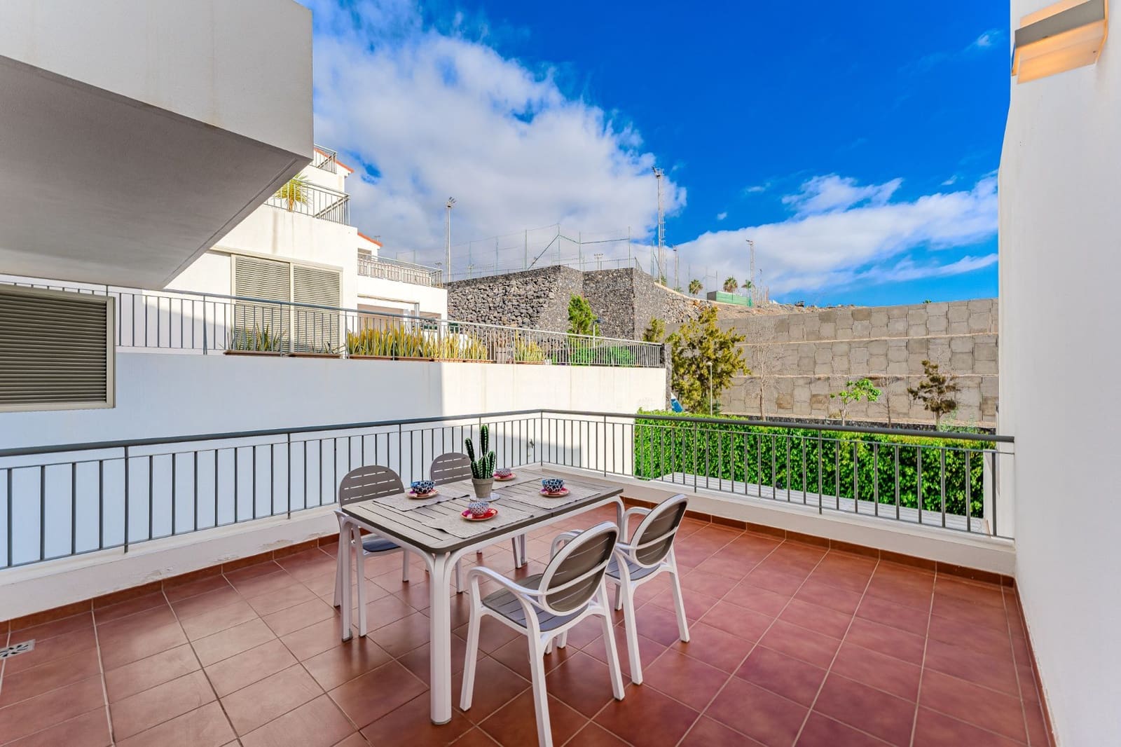 2 quarto Casa em Banda para venda em La Caleta Adeje com piscina garagem - 715 000 € (Ref: 9751596)