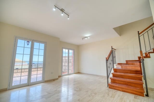 3 slaapkamer Halfvrijstaande villa te koop in Chayofa, Arona met garage - € 440.000 (Ref: 9761661)