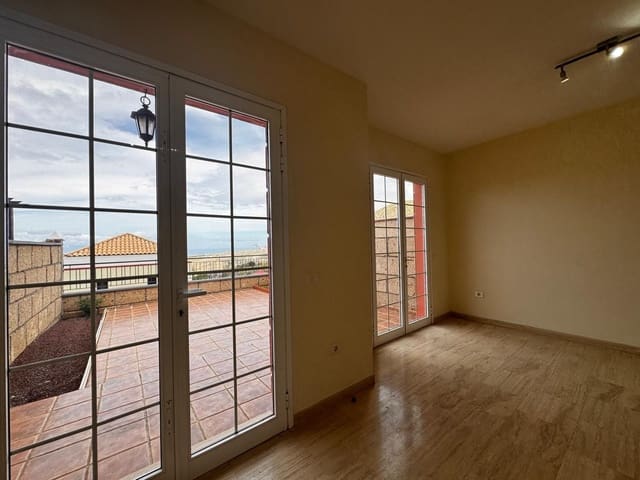 3 slaapkamer Halfvrijstaande villa te koop in Chayofa, Arona met garage - € 440.000 (Ref: 9761661)