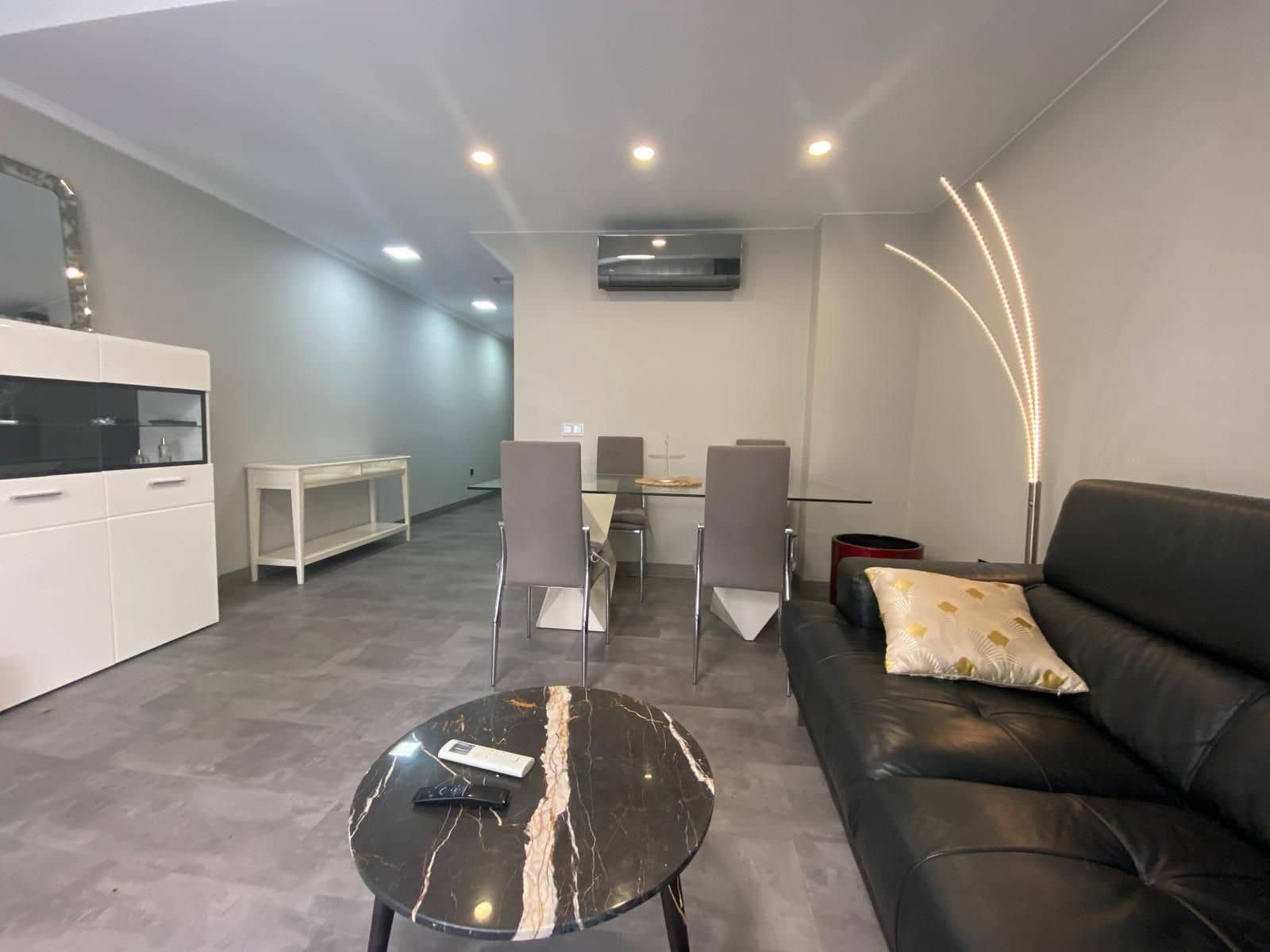 3 sypialnia Dom blizniak na sprzedaż w El Madronal z basenem garażem - 470 000 € (Ref: 9761663)