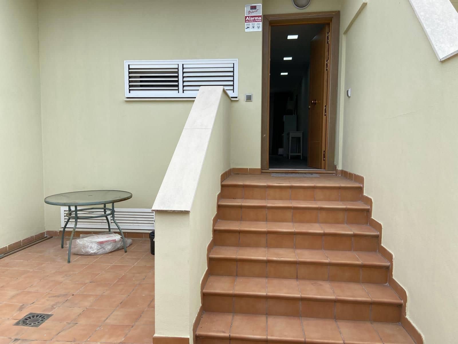 3 sypialnia Dom blizniak na sprzedaż w El Madronal z basenem garażem - 470 000 € (Ref: 9761663)