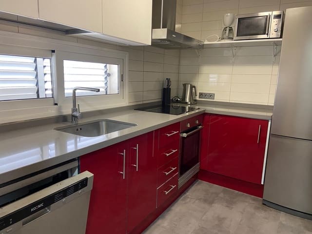 3 sypialnia Dom blizniak na sprzedaż w El Madroñal, Adeje z basenem garażem - 470 000 € (Ref: 9761663)