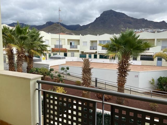 3 sypialnia Dom blizniak na sprzedaż w El Madroñal, Adeje z basenem garażem - 470 000 € (Ref: 9761663)