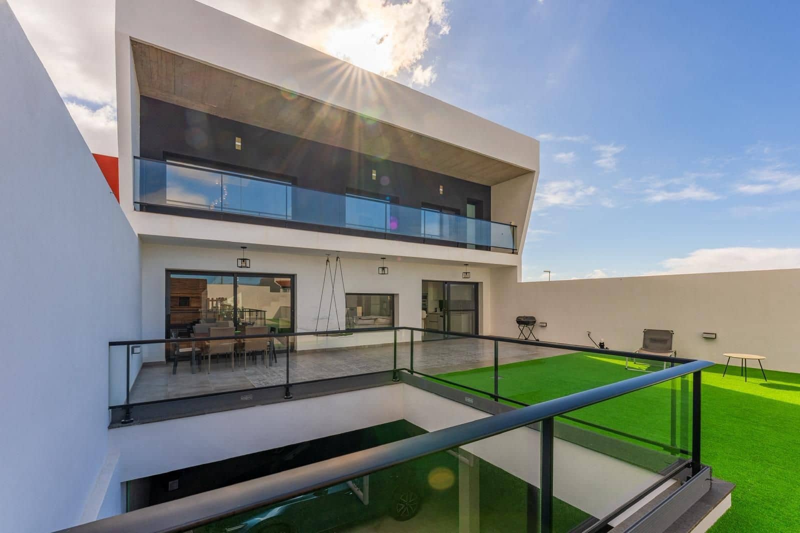 5 soverom Villa til salgs i Armenime med garasje - € 890 000 (Ref: 9763484)