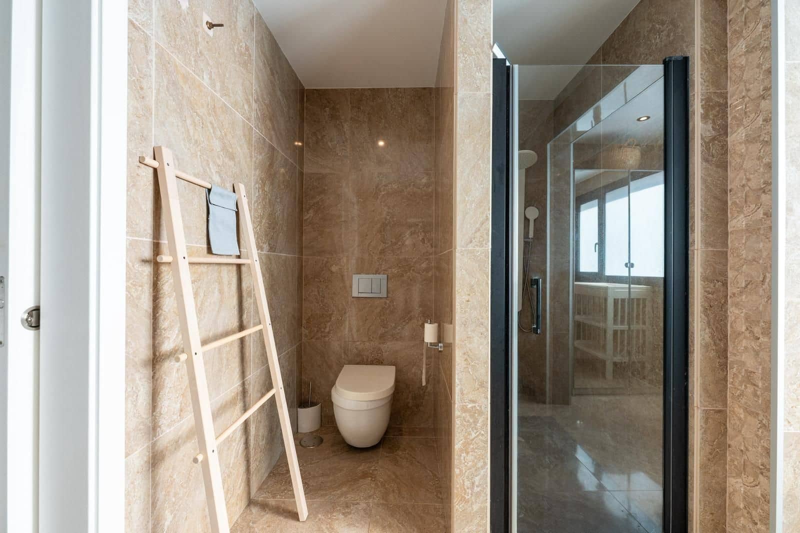 5 soverom Villa til salgs i Armenime med garasje - € 890 000 (Ref: 9763484)