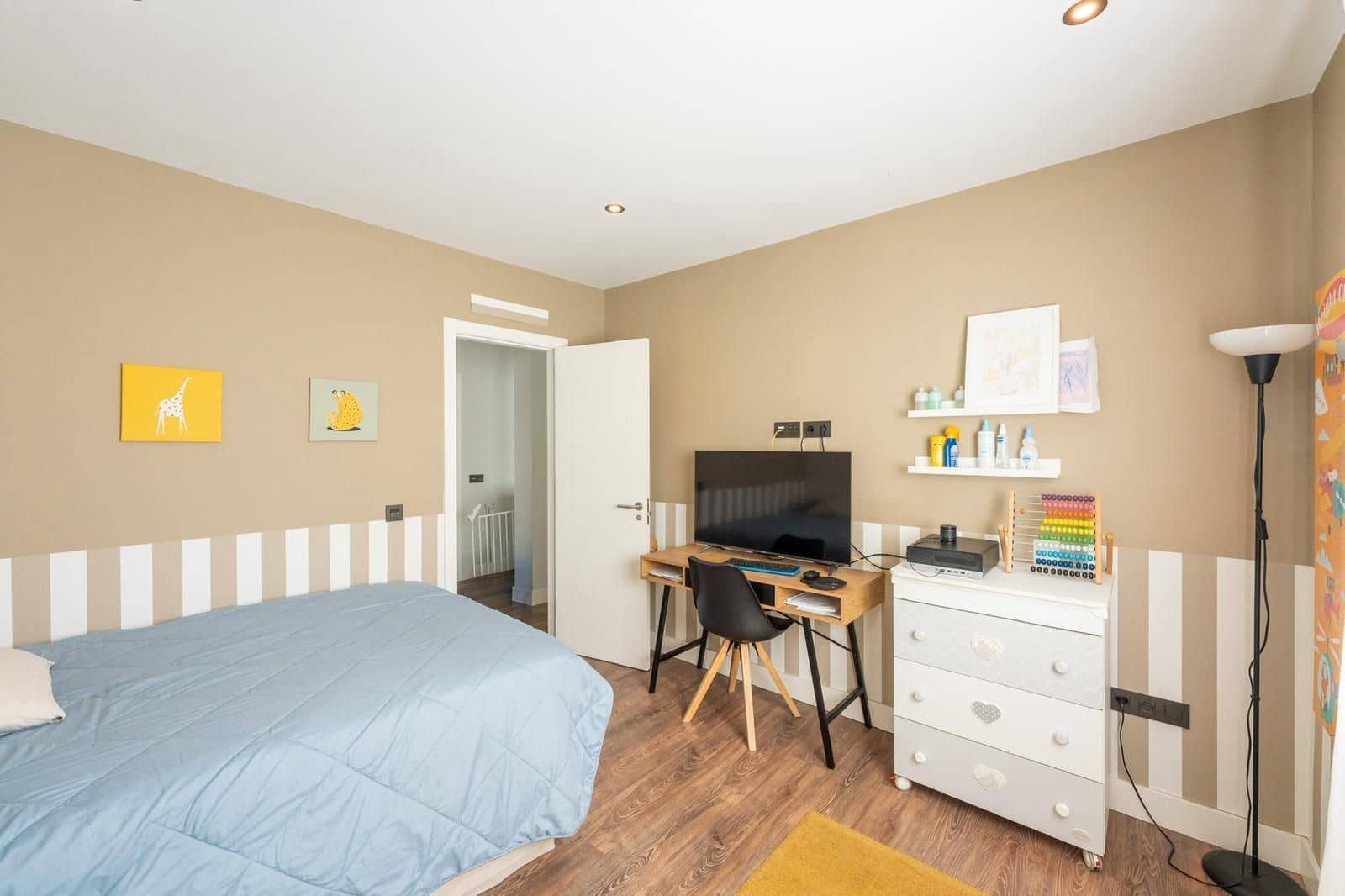 5 soverom Villa til salgs i Armenime med garasje - € 890 000 (Ref: 9763484)