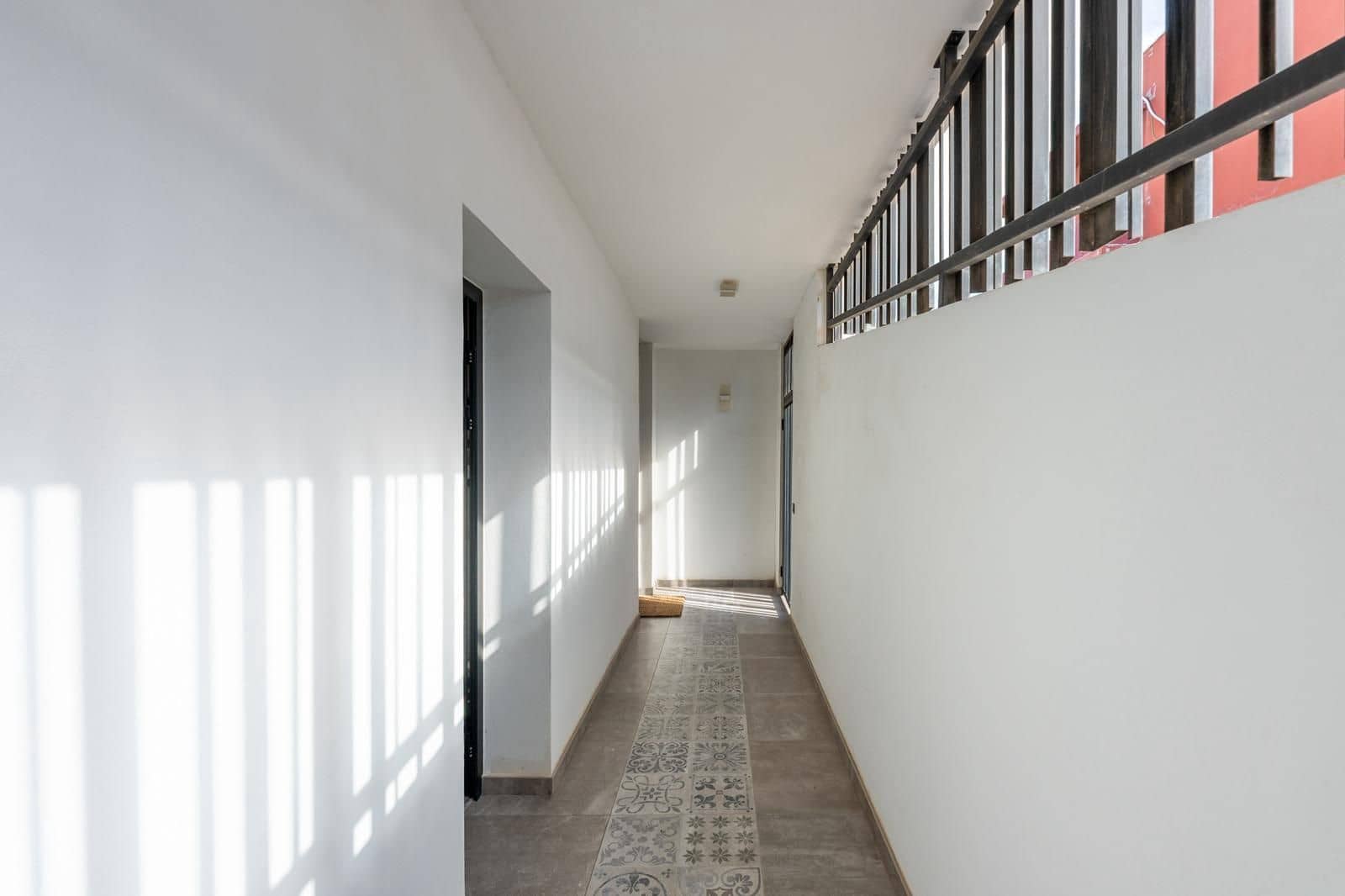 5 soverom Villa til salgs i Armenime med garasje - € 890 000 (Ref: 9763484)