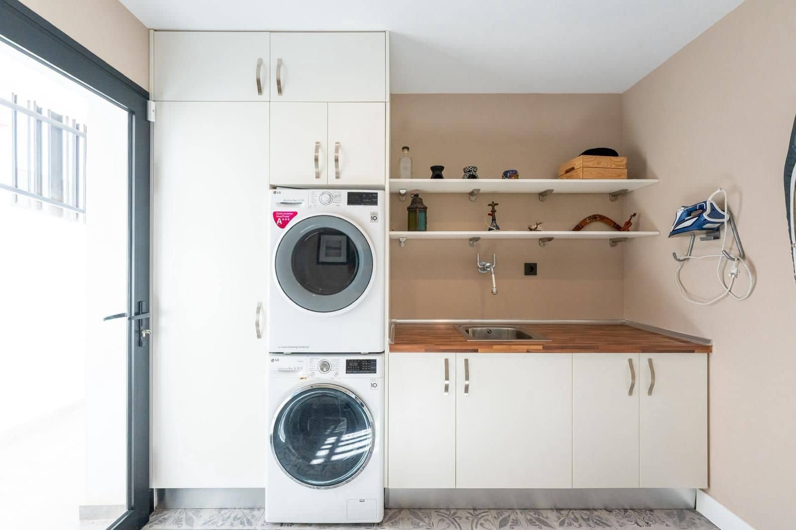 5 soverom Villa til salgs i Armenime med garasje - € 890 000 (Ref: 9763484)