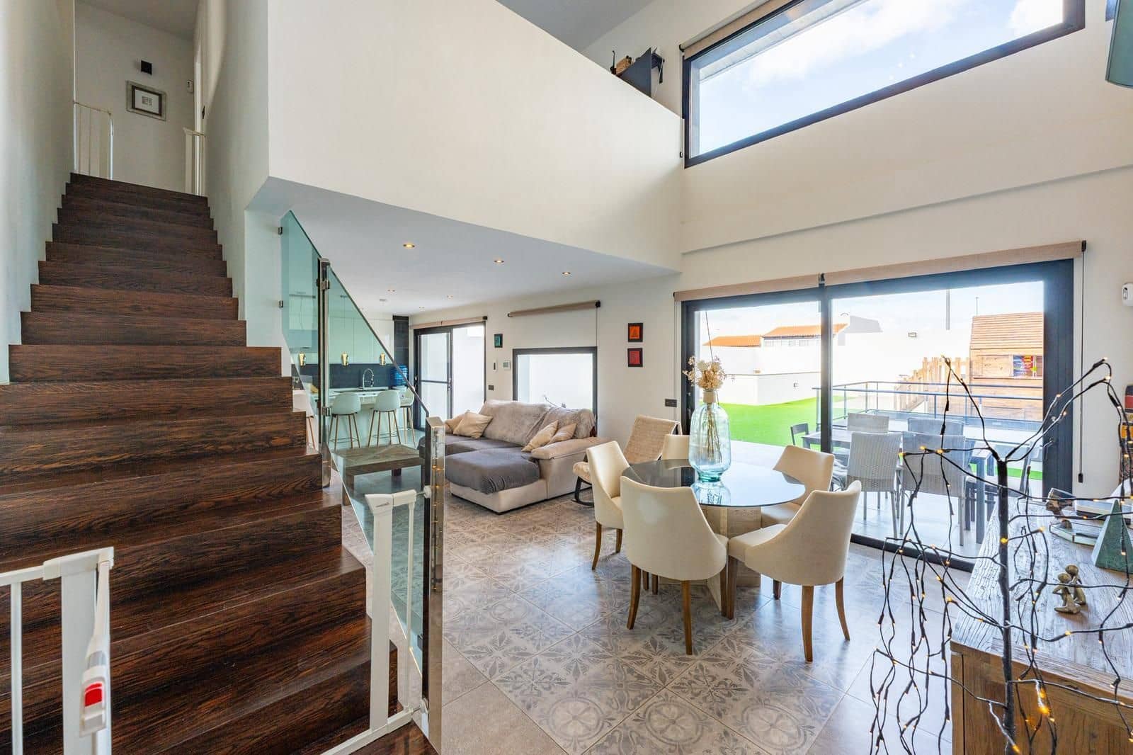 5 soverom Villa til salgs i Armenime med garasje - € 890 000 (Ref: 9763484)