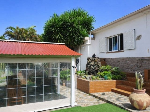 3 soveværelse Villa til salg i Santa Cruz de Tenerife med garage - € 559.000 (Ref: 9777643)