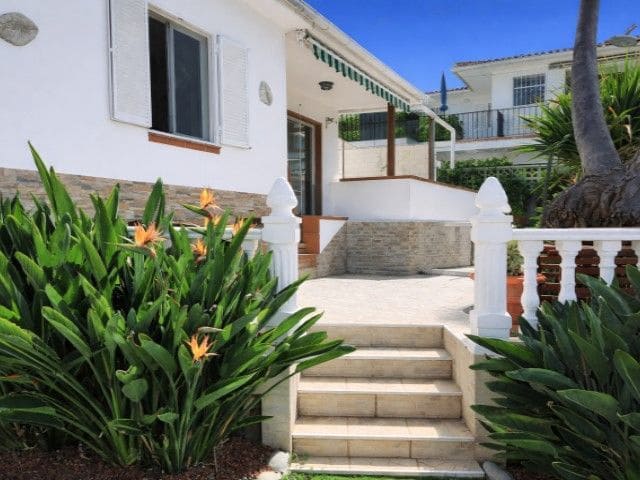 3 soveværelse Villa til salg i Santa Cruz de Tenerife med garage - € 559.000 (Ref: 9777643)