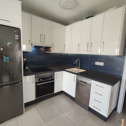 1 sypialnia Apartament na sprzedaż w Los Cristianos, Arona z basenem garażem - 259 000 € (Ref: 9777644)