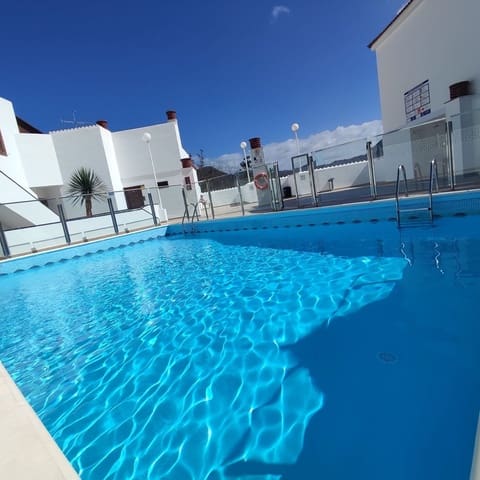 1 sypialnia Apartament na sprzedaż w Los Cristianos, Arona z basenem garażem - 259 000 € (Ref: 9777644)