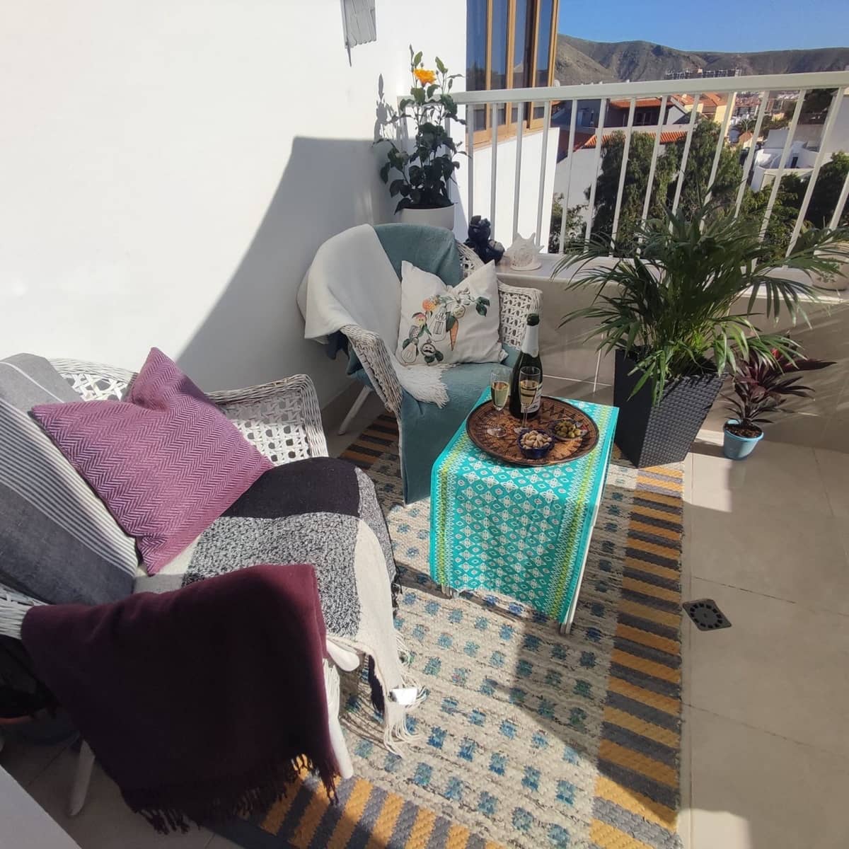 1 sypialnia Apartament na sprzedaż w Los Cristianos z basenem garażem - 259 000 € (Ref: 9777644)