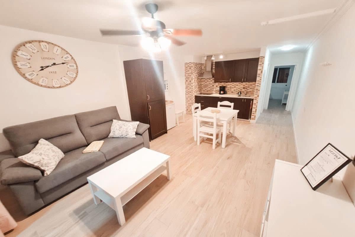 1 sypialnia Apartament na sprzedaż w Playa de las Americas z basenem - 410 000 € (Ref: 9780117)